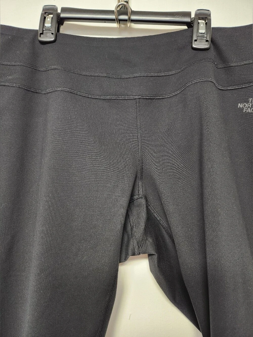 The North Face Womens XL Athletic Leggings Shorts Capri Black Bottoms